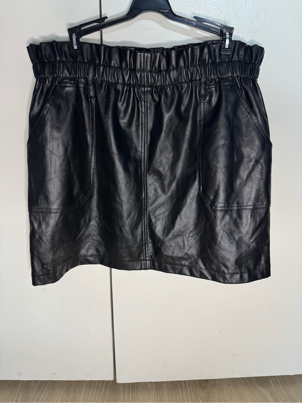 Forever 21 Black Faux Leather Mini Skirt